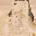 Pearl Iphone 4 Case With Beautiful Pearl Bow Charm..