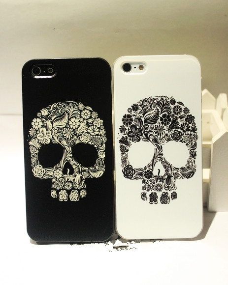 Black And White Skull Head Iphone 4 Case, Iphone 5 Case,punk Iphone 4 Case Punk Iphone 5 Case, Skull Head Iphone 5 Case Couple Iphone Case
