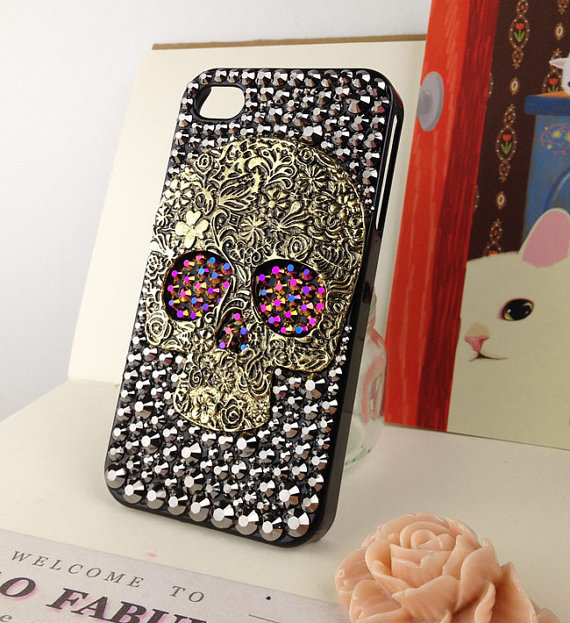 Punk Style Skull Iphone 4 Case, Crystal Skull Bling Iphone 4 Case.